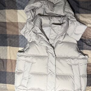 New (NWT) lululemon athletica Silver Puffer Vest
